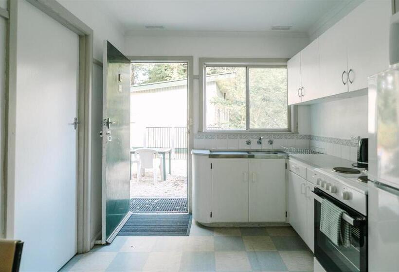 جناح مطلّ علي الحديقة, Alpine Riverside Cottages