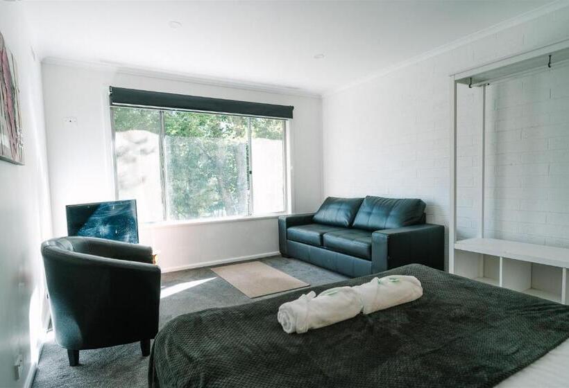 جناح مطلّ علي الحديقة, Alpine Riverside Cottages