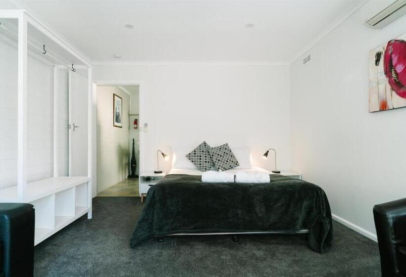 جناح مطلّ علي الحديقة, Alpine Riverside Cottages