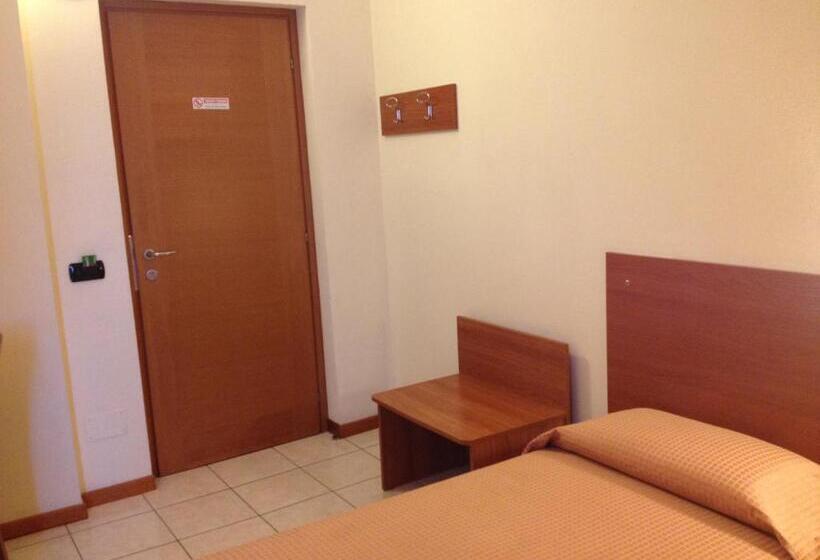 اتاق استاندارد یک نفره, Belforte