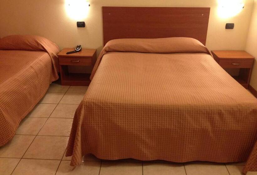 اتاق استاندارد سه نفره, Belforte