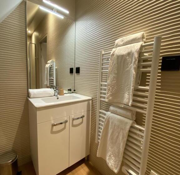 基本间, L'huitrière