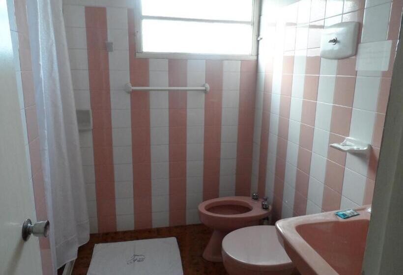 חדר סופריור, Minas