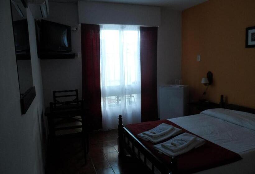 חדר סופריור, Minas