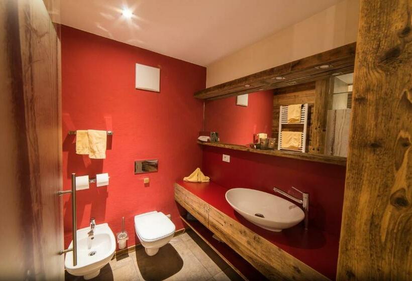 Номер Стандарт, Waltershof