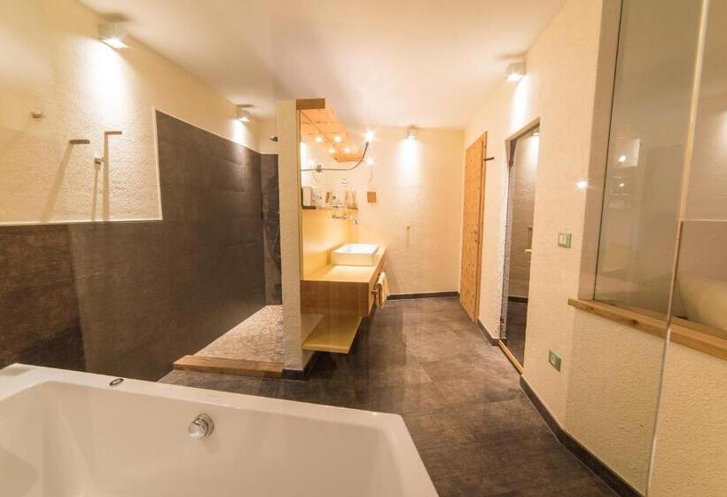 Люкс, Waltershof