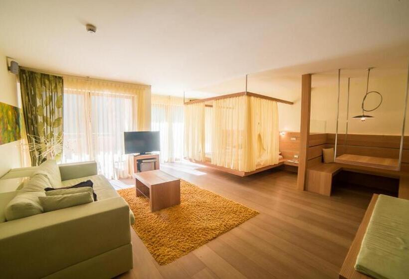 Люкс, Waltershof