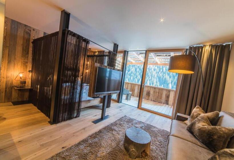 Полулюкс, Waltershof