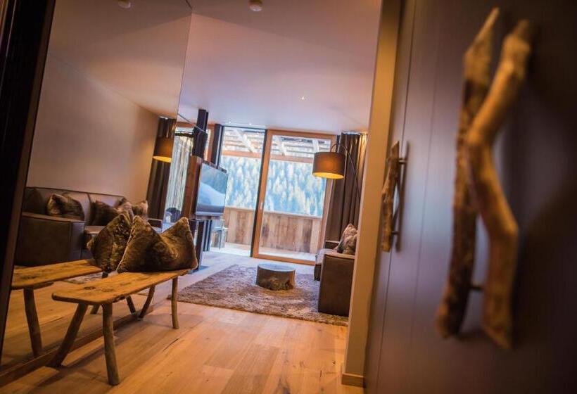 Полулюкс, Waltershof