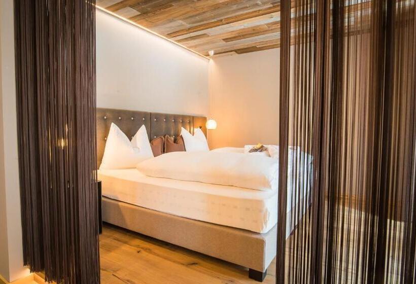 Полулюкс Повышенной Комфортности, Waltershof