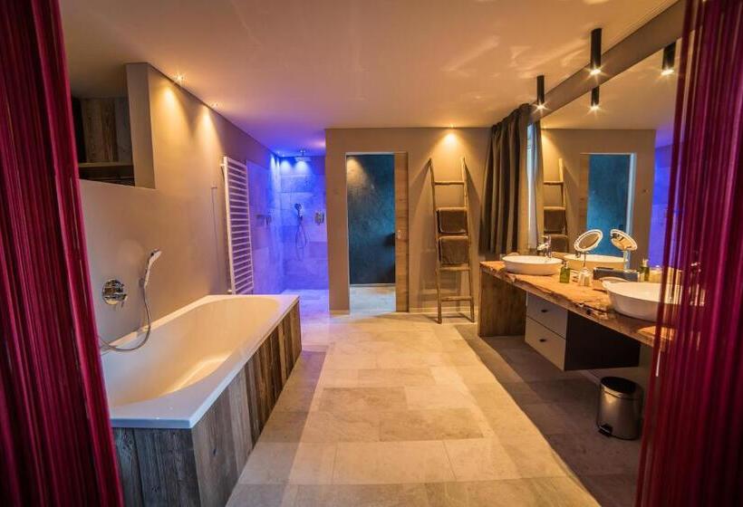 Полулюкс Повышенной Комфортности, Waltershof