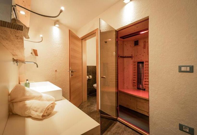 Люкс, Waltershof