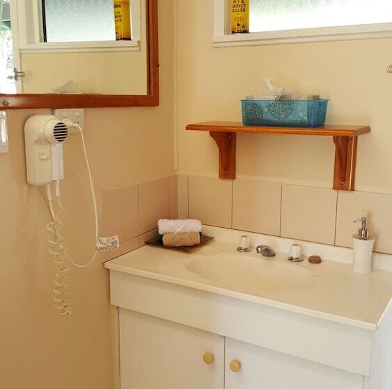 Семейный Номер, Ocean View Motel Bowen