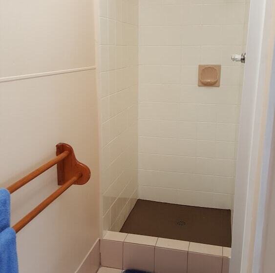 Семейный Номер, Ocean View Motel Bowen