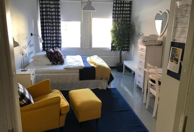 스탠다드 싱글 룸 공동욕실, Tapulitalo Guesthouse