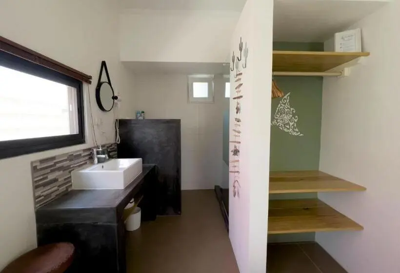 استودیو استاندارد با چشم‌انداز باغ, Casa Mantana Bonaire