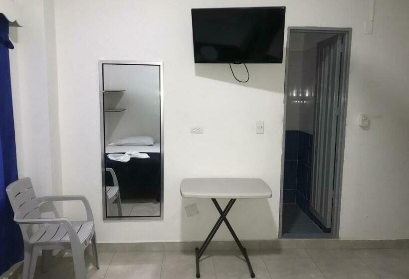 スタンダードトリプルルーム, Alcazar