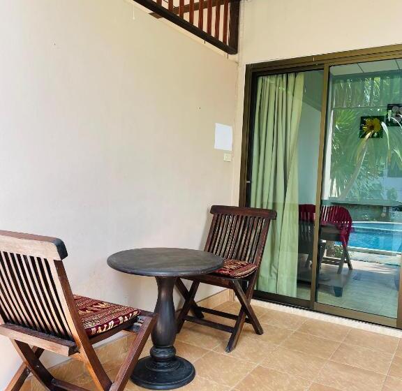 חדר סופריור, Meewaya