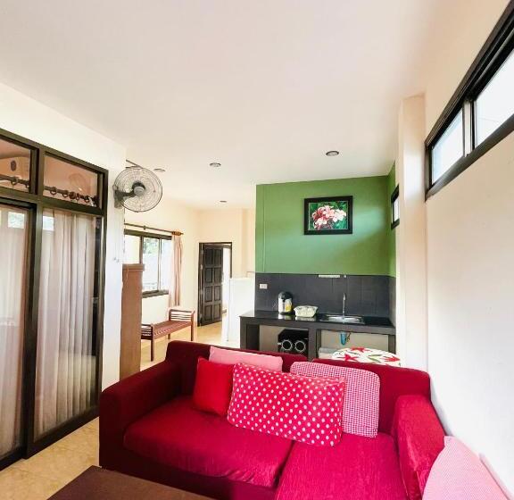 חדר משפחתי, Meewaya