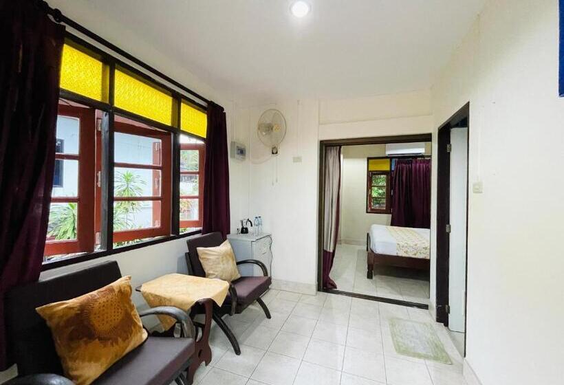 סטודיו סטנדרט נוף לים, Meewaya