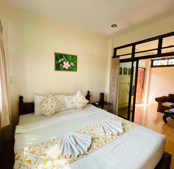 חדר משפחתי נוף לגינה, Meewaya