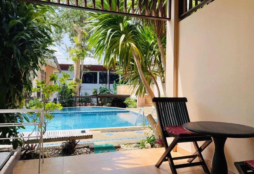 חדר סופריור, Meewaya