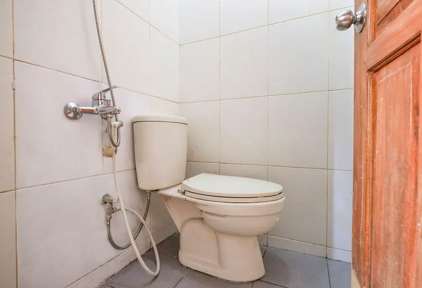 StandaardKamer, Oyo 2737 D Kost