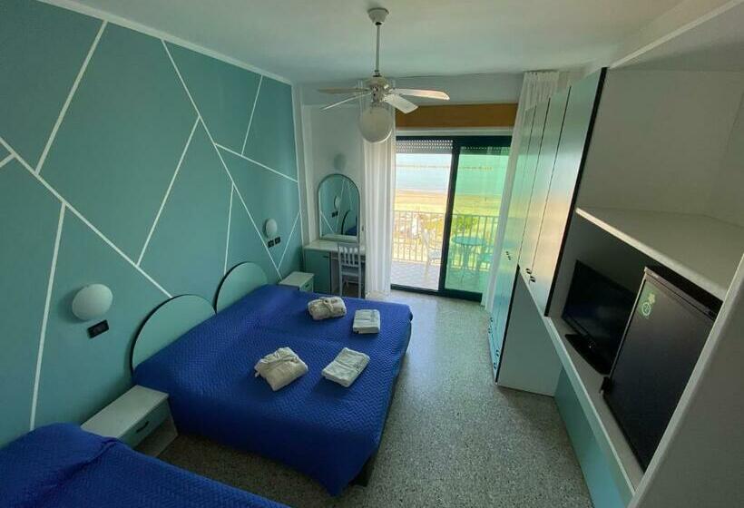 家庭海景房, Royal