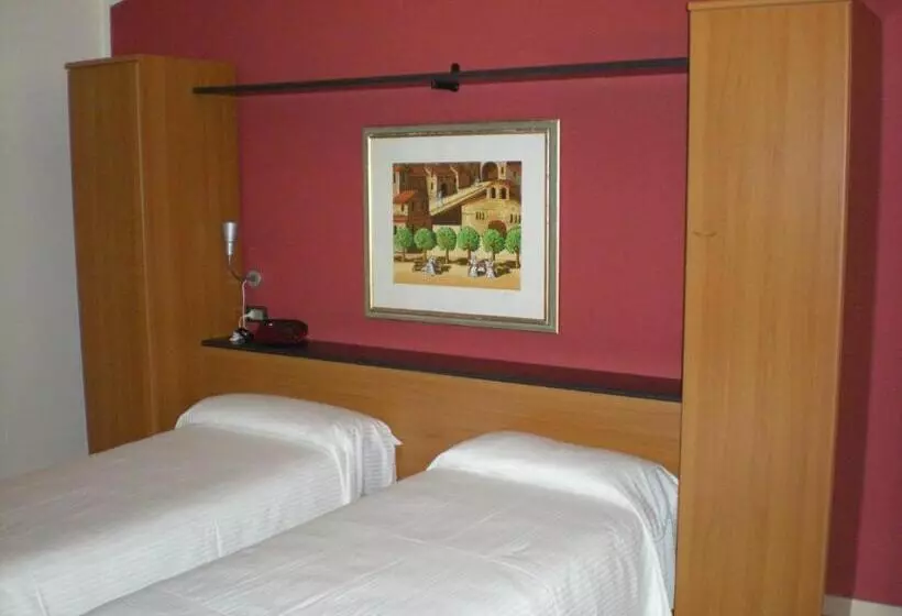 اتاق استاندارد سه نفره, Aer Hotel Malpensa