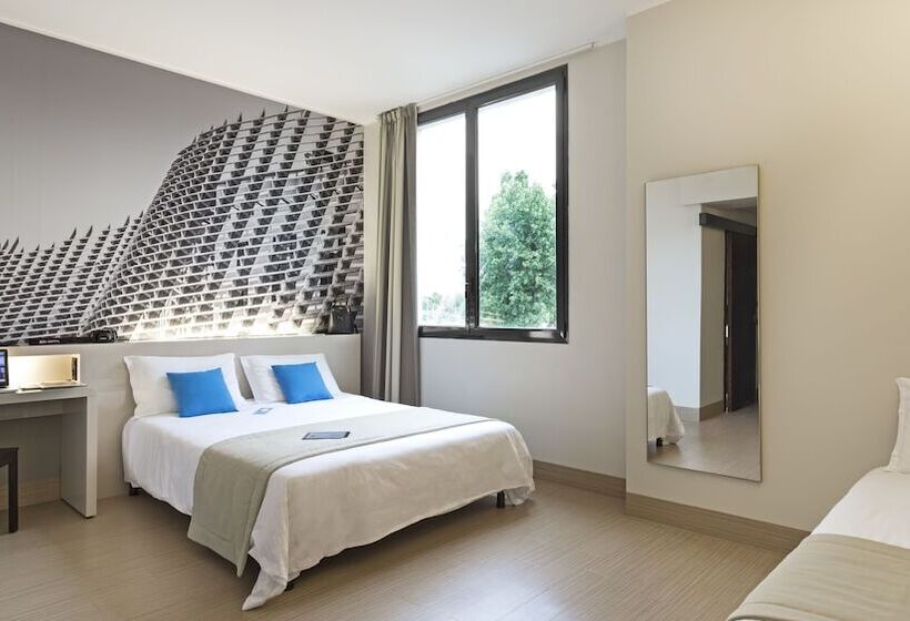 标准三人间, B&b Hotel Faenza