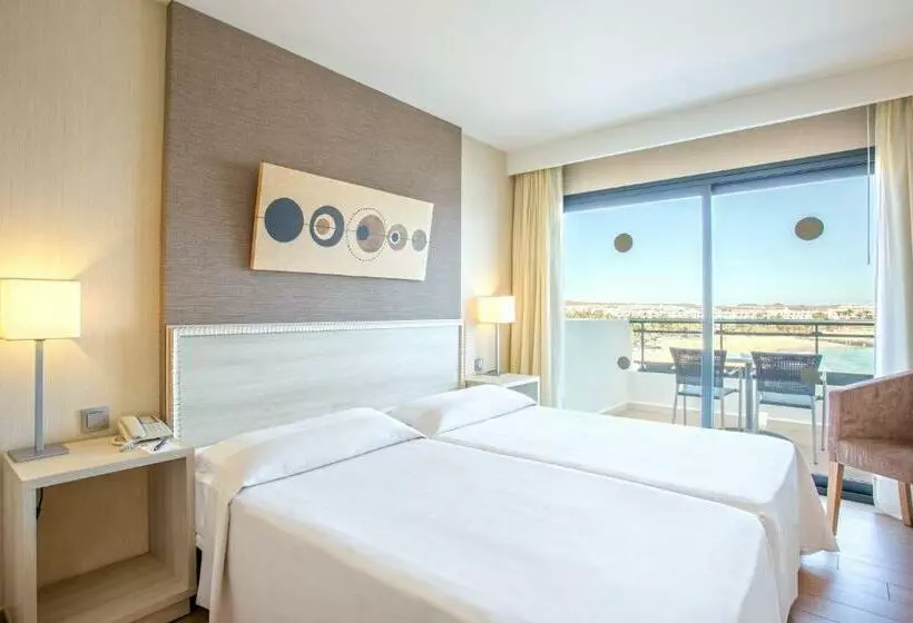 اتاق سوپریور با چشم‌انداز دریا, Thb Lanzarote Beach