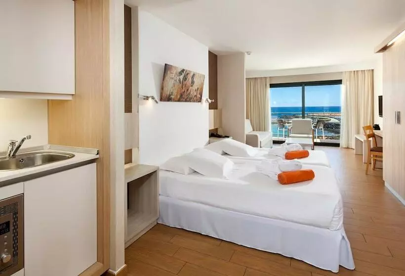 اتاق سوپریور با چشم‌انداز دریا, Thb Lanzarote Beach