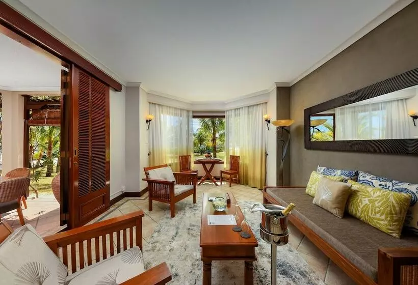 سوئیت سینیور, Dinarobin Beachcomber Golf Resort & Spa