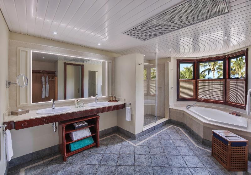 سوییت جونیور, Dinarobin Beachcomber Golf Resort & Spa