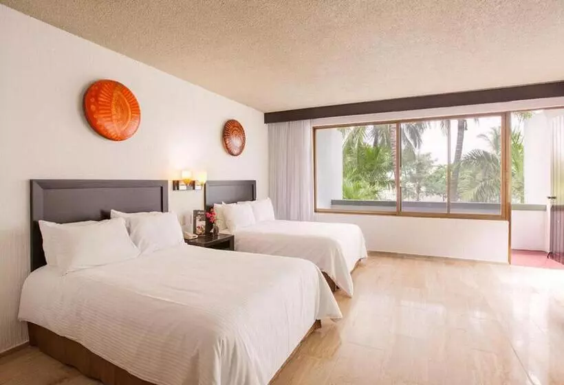 スタンダードスタジオ, El Cid Granada Hotel & Country Club