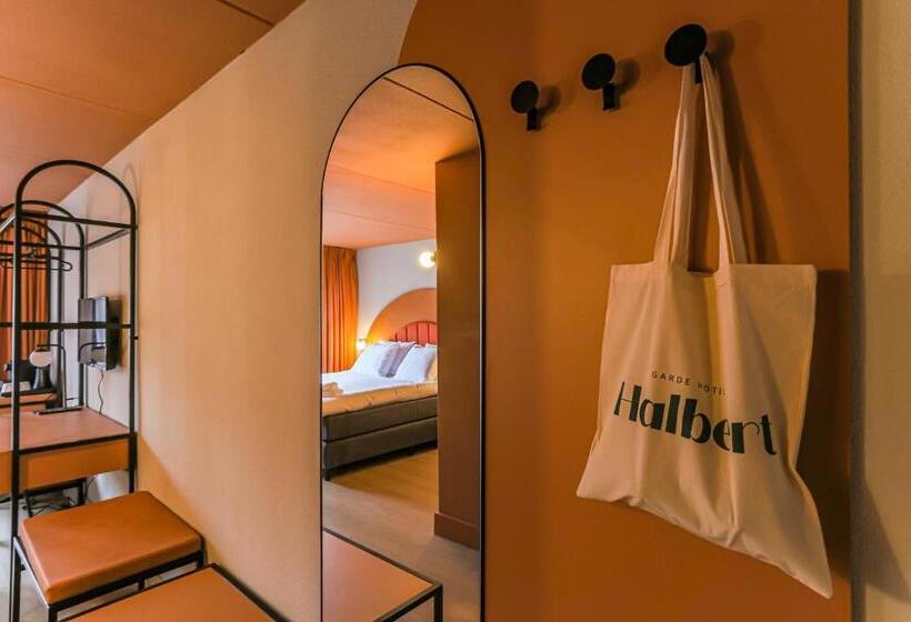 اتاق استاندارد, Halbert