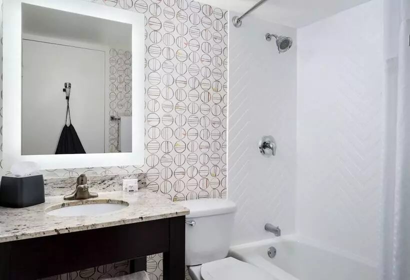 اتاق استاندارد, Holiday Inn Hotel & Suites Boston Peabody By Ihg