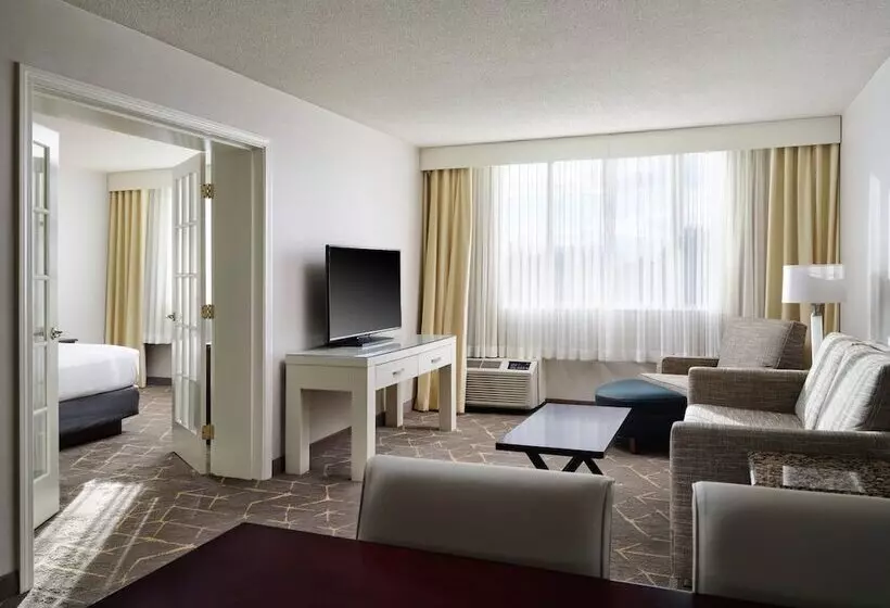 سوئیت برای معلولان, Holiday Inn Hotel & Suites Boston Peabody By Ihg