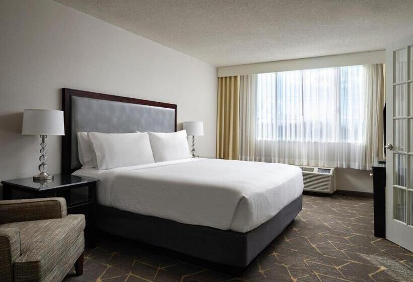 스위트 킹사이즈 침대, Holiday Inn Hotel & Suites Boston   Peabody By Ihg