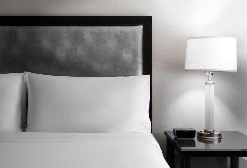 장애인을 위한 스위트, Holiday Inn Hotel & Suites Boston   Peabody By Ihg