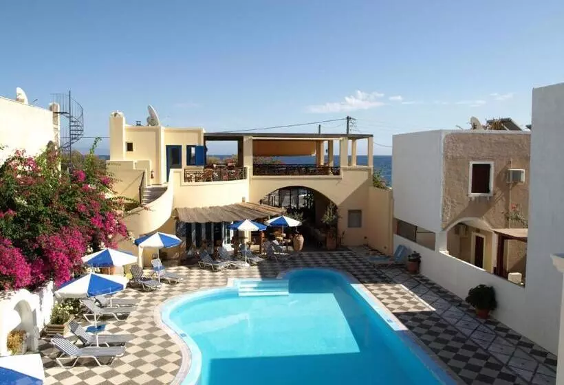 اتاق استاندارد با چشم‌انداز استخر, Levante Beach