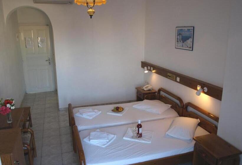 Chambre Standard Vue Piscine, Levante Beach