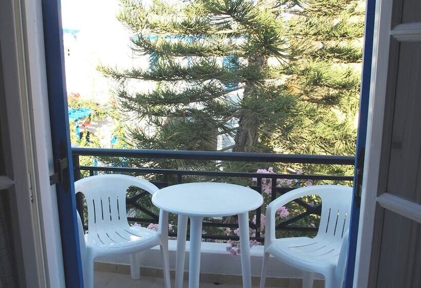 标准间, Levante Beach