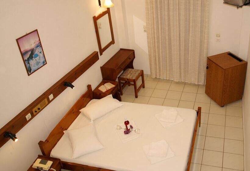 经济房, Levante Beach