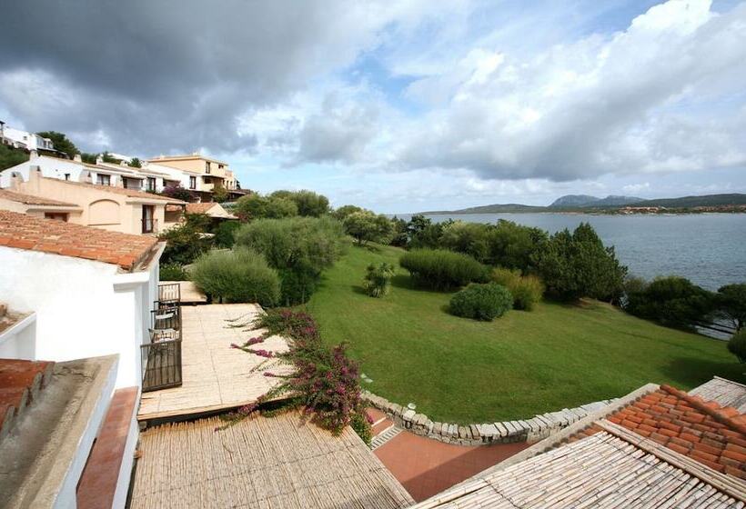 Quarto Clássico Vista Jardim, Palumbalza Porto Rotondo