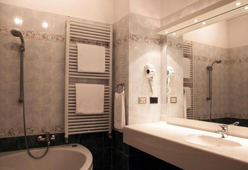 Полулюкс, Roero Park