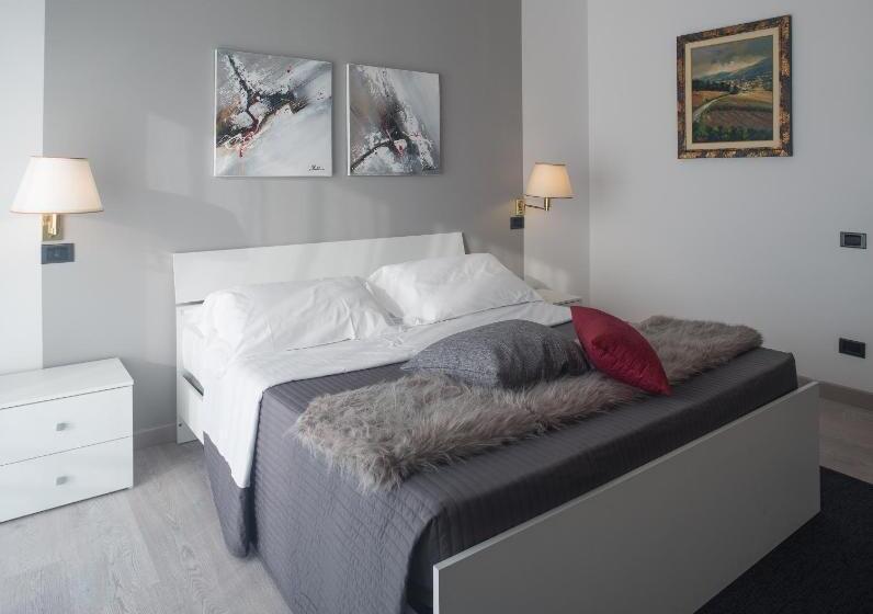 Полулюкс, Roero Park