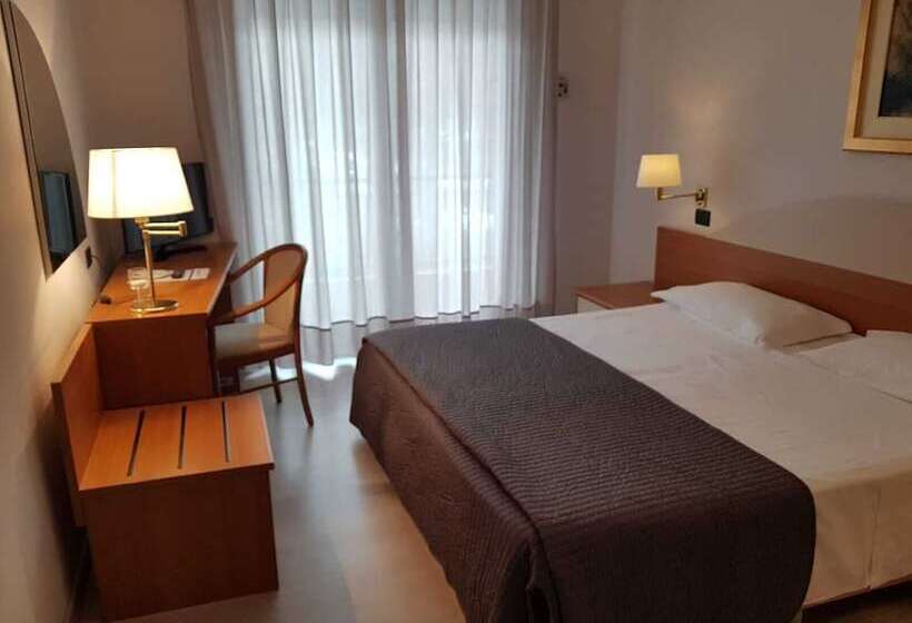 Номер Стандарт, Roero Park