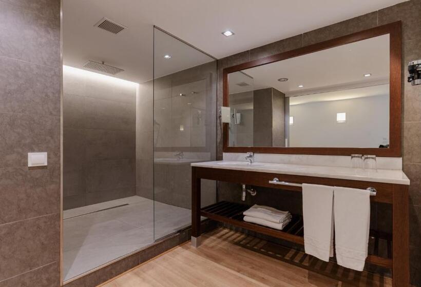 Quarto Triplo Estandar, Magnolia Hotel   Adults Only