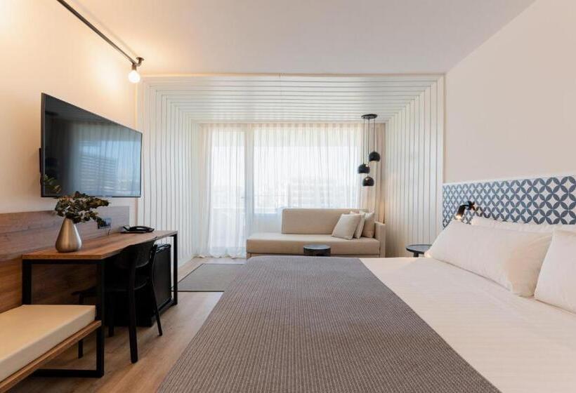 带阳台的三人标准间, Magnolia Hotel   Adults Only